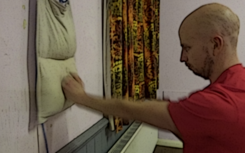 Dai training on the wall bag