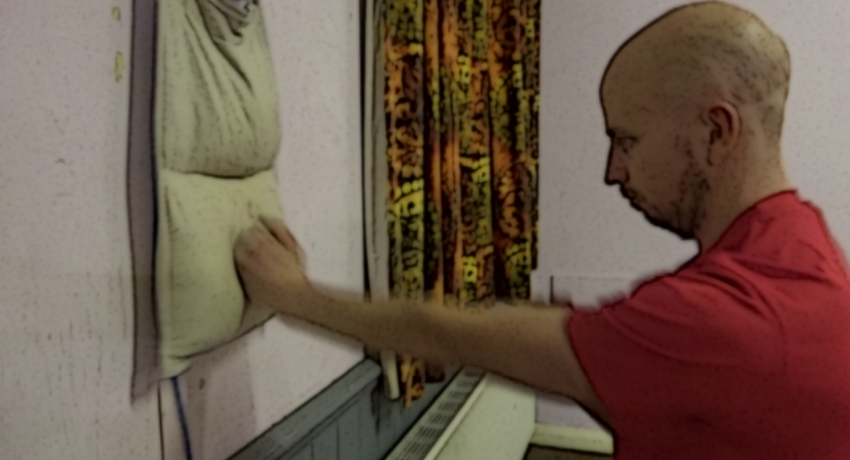 Dai training on the Wall Bag